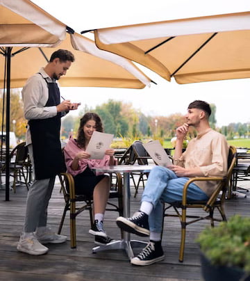 Branded-Pub-Umbrellas