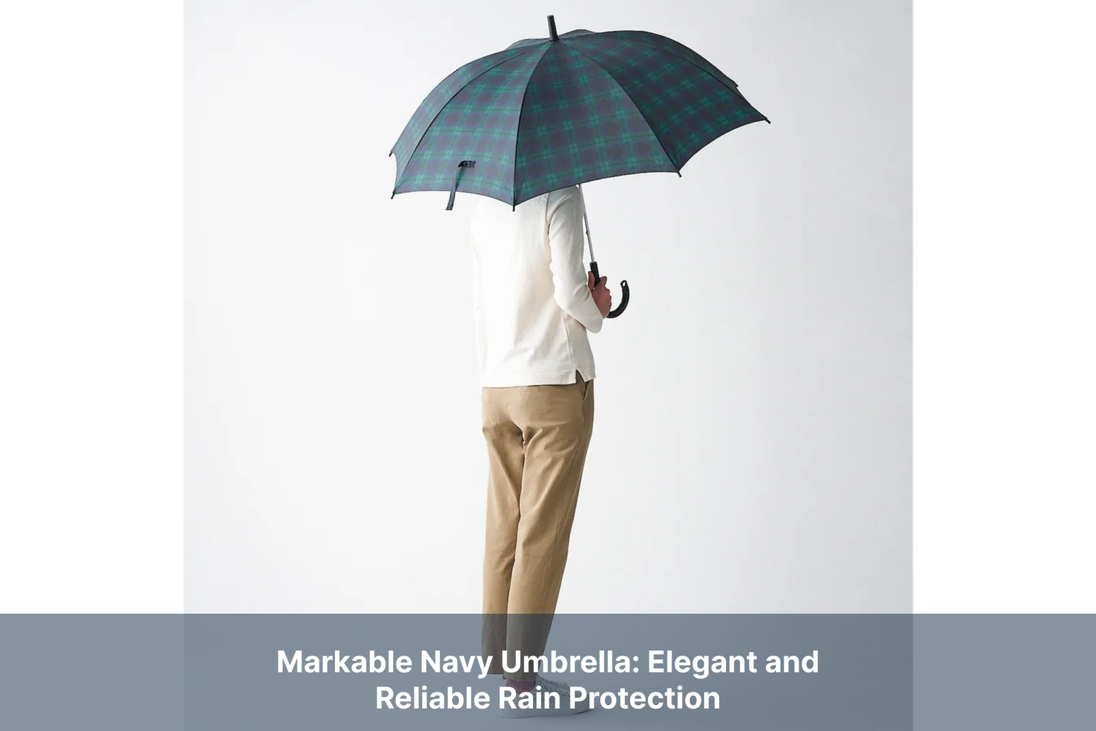 Markable Navy Umbrella: Elegant and Reliable Rain Protection